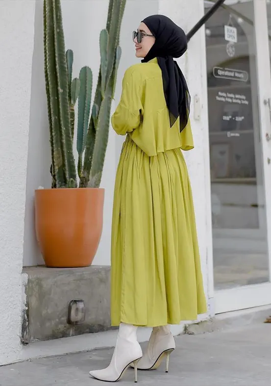 Warna Gamis Lemon Hijab Hitam