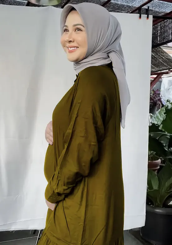 Baju Warna Lemon Cocok Dengan Warna Jilbab Abu Gelap