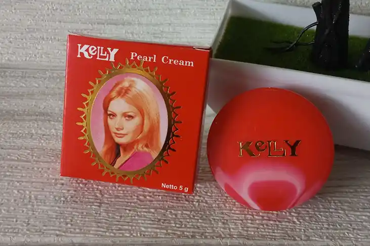 Manfaat Memakai Kelly Pearl Cream Sebelum Tidur